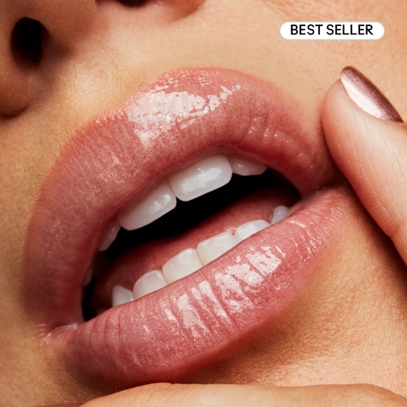 MAC Cosmetics Oyster Girl Lipglass #7 - Picture 13 of 16